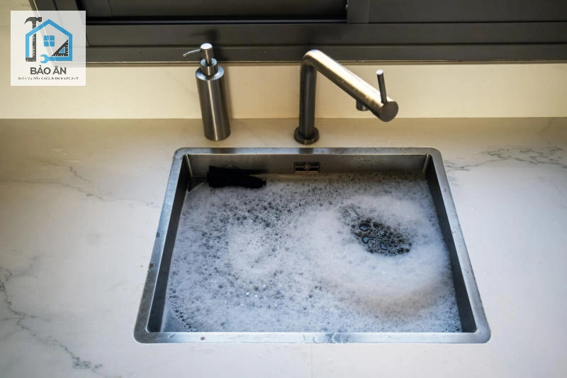 Thông tắc bồn rửa chén (chậu rửa bát)