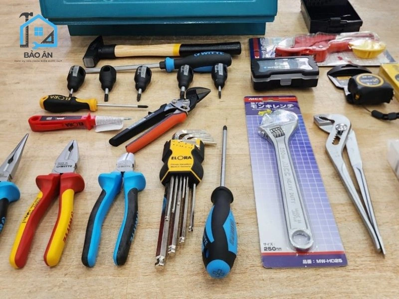 Bạn cần chuẩn bị đầy đủ dụng cụ và vật tư