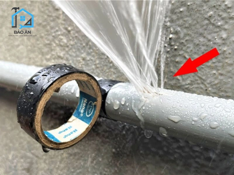Nếu siết van quá chặt có thể làm nứt ren hoặc vỡ ống nhựa